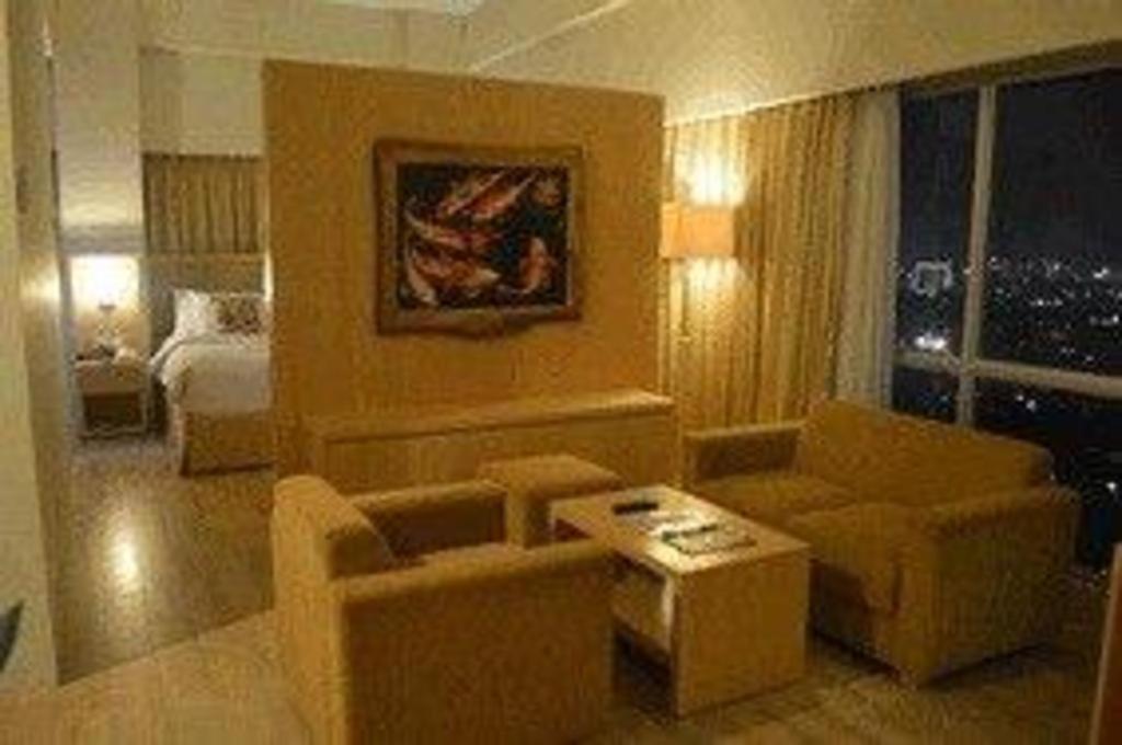 Hotel Horison Ultima Semarang Extérieur photo