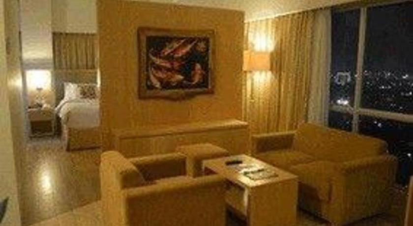 Hotel Horison Ultima Semarang Extérieur photo