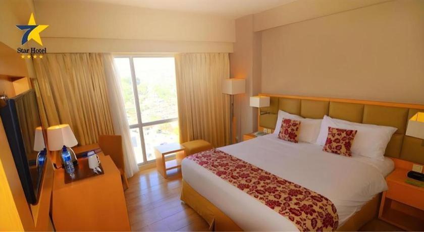 Hotel Horison Ultima Semarang Extérieur photo