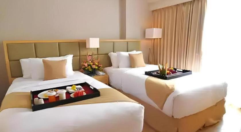 Hotel Horison Ultima Semarang Extérieur photo