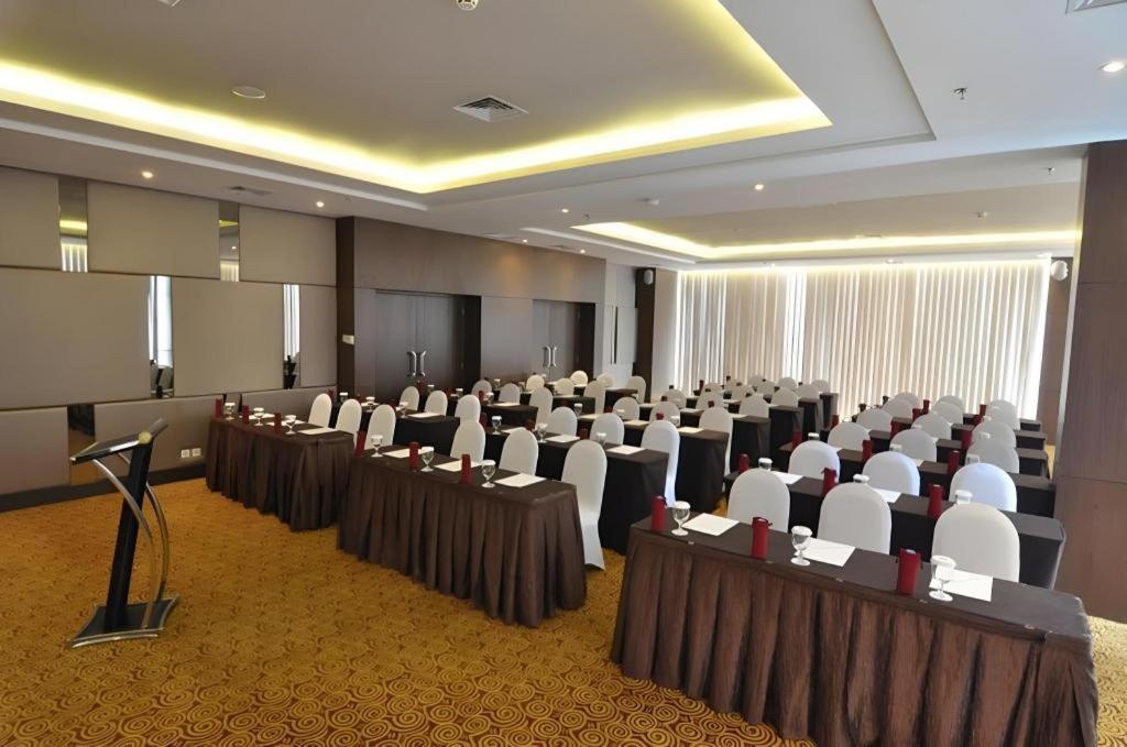 Hotel Horison Ultima Semarang Extérieur photo